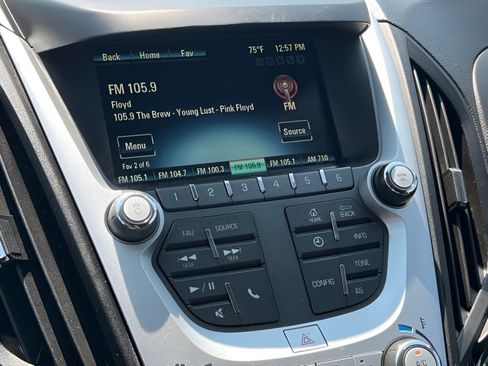 Used 2017 Chevrolet Equinox LT w/ Convenience Package FWD image 12