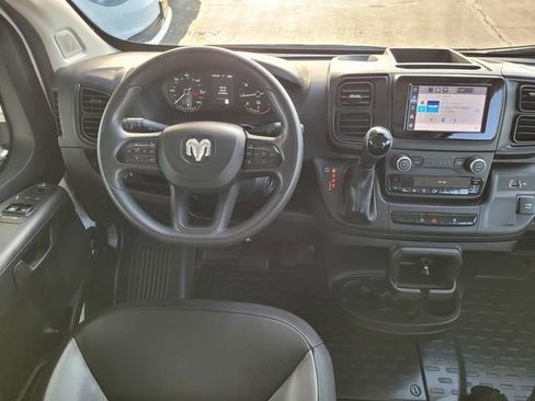 Used 2025 RAM ProMaster 2500 w/ Convenience Group FWD image 7