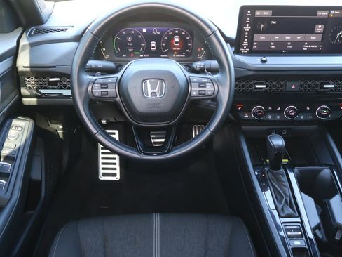 Used 2025 Honda Accord Sport image 8