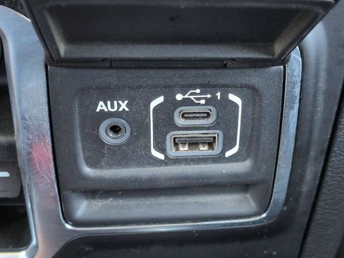 Used 2021 Jeep Gladiator Rubicon AWD/4WD image 22