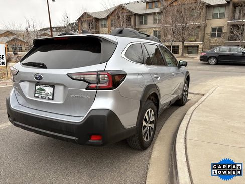 Used 2024 Subaru Outback Premium image 10