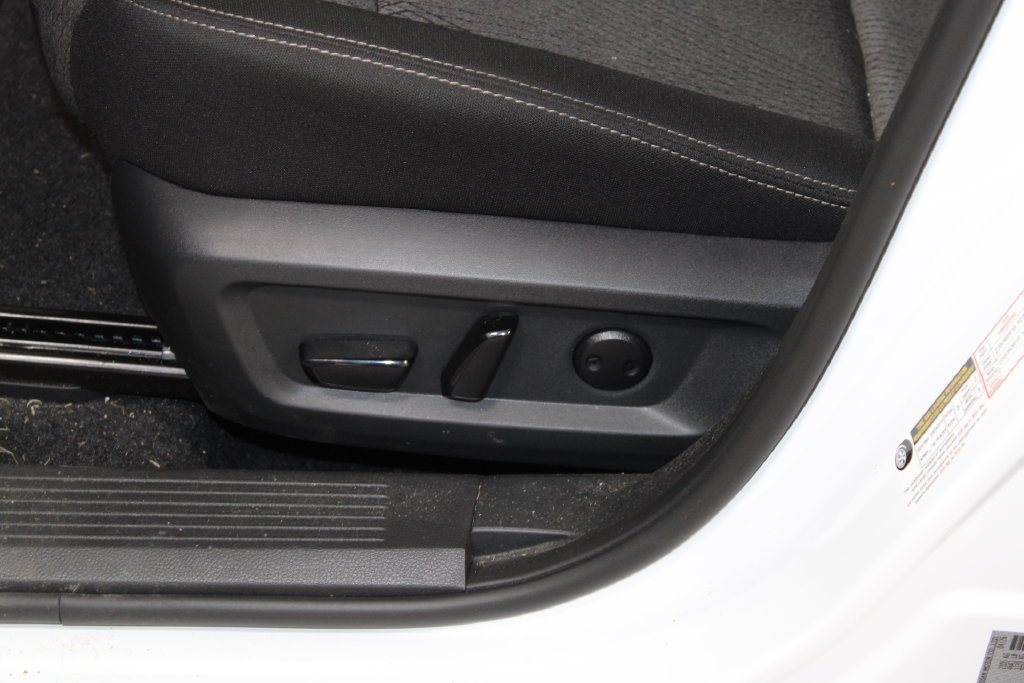 Used 2026 Nissan Rogue SV w/ Cold Weather Package FWD image 16