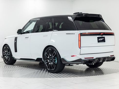 Used 2026 Land Rover Range Rover SE AWD/4WD image 2