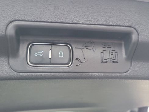 Used 2025 Ford Explorer Active w/ Active Comfort Package image 9