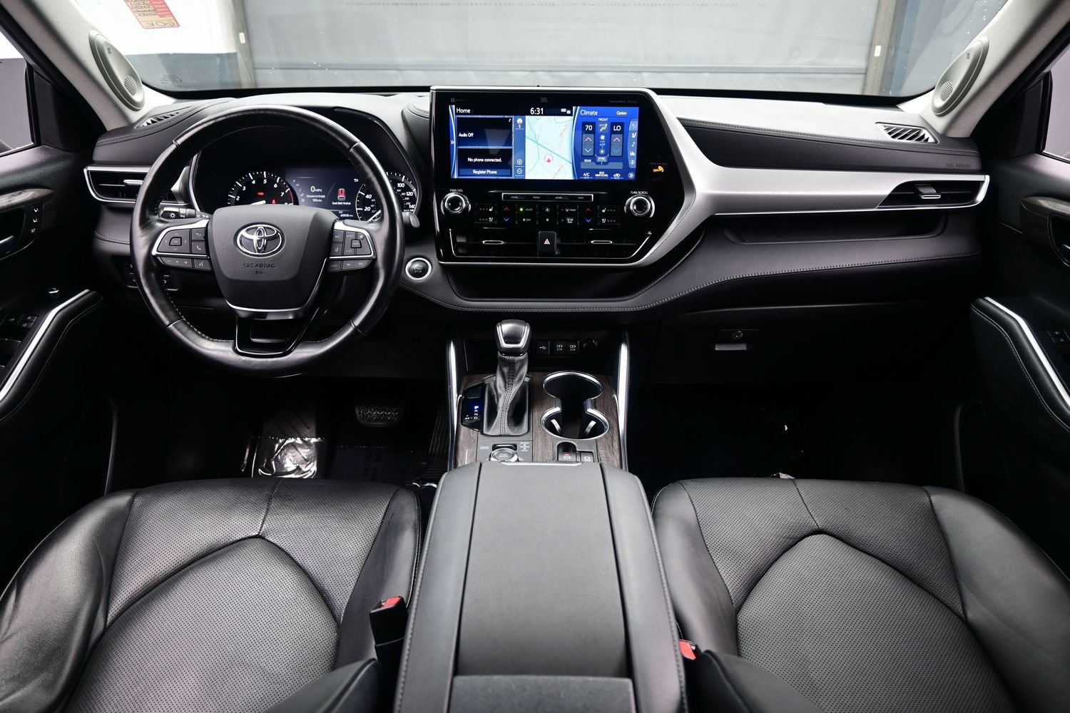 Used 2021 Toyota Highlander Platinum AWD/4WD image 19