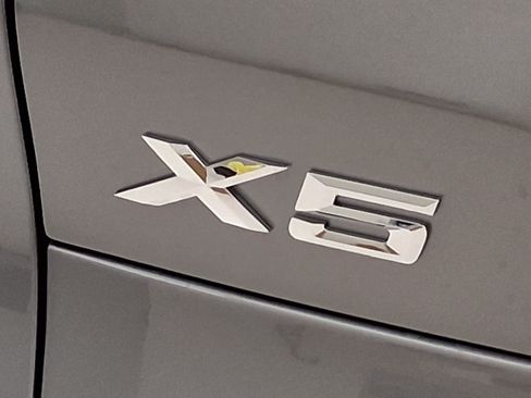 New 2026 BMW X5 xDrive50e w/ Premium Package AWD/4WD image 21