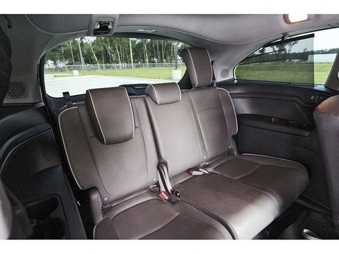 Used 2022 Honda Odyssey Elite image 7