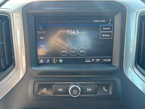 Used 2024 Chevrolet Silverado 2500 Custom image 23