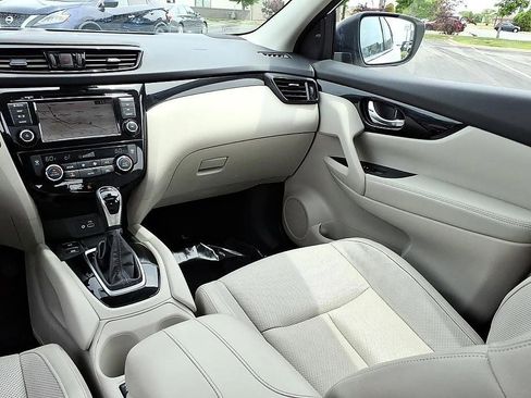 Used 2022 Nissan Rogue Sport SL w/ Premium Package AWD/4WD image 23