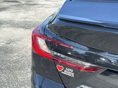 Used 2025 Toyota Camry SE w/ Convenience Package image 15