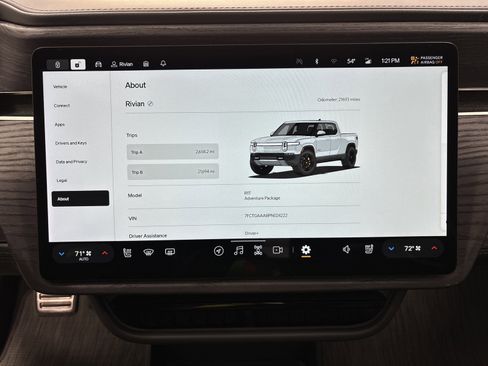 Used 2023 Rivian R1T Adventure image 27