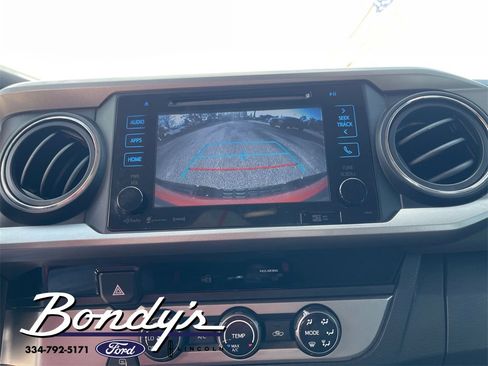 Used 2018 Toyota Tacoma SR5 image 8