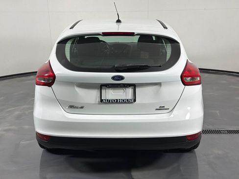Used 2016 Ford Focus SE w/ SE Power Seat Package FWD image 6