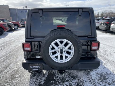 Used 2023 Jeep Wrangler Sport S image 27