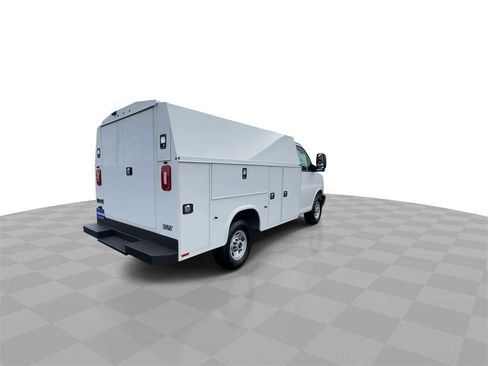 New 2025 GMC Savana 3500 w/ Power Convenience Package image 8