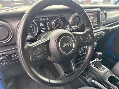 Used 2022 Jeep Wrangler Willys image 17