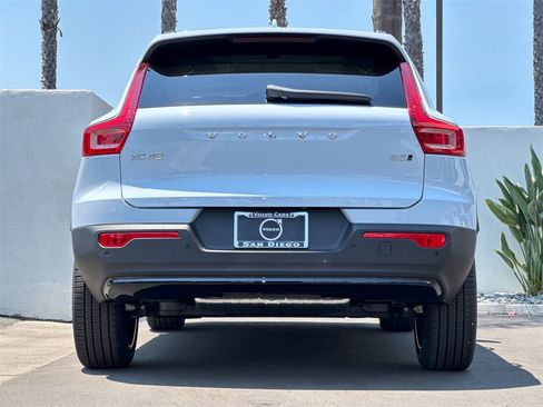 New 2026 Volvo XC40 B5 Ultra w/ Climate Package image 4