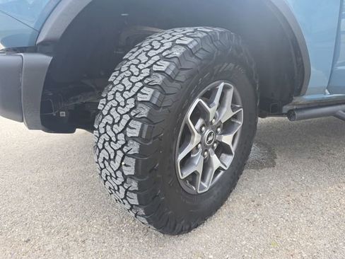 Used 2023 Ford Bronco Badlands image 33
