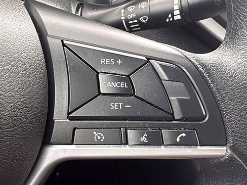 Used 2025 Nissan Altima 2.5 SV FWD image 21