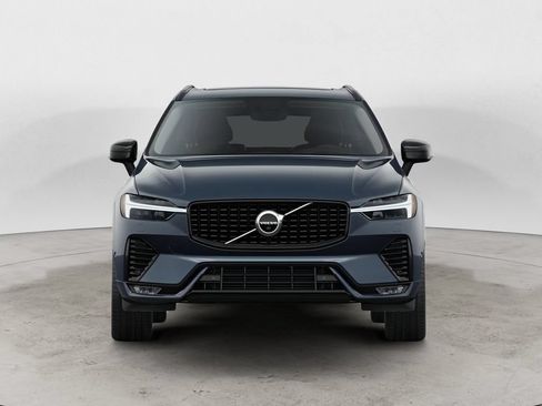Used 2023 Volvo XC60 B5 Plus w/ Protection Package Premier AWD/4WD image 2