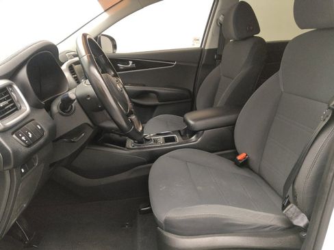 Used 2019 Kia Sorento LX w/ Option Group 020 image 17