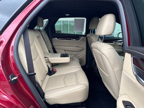 Used 2017 Cadillac XT5 Luxury w/ Driver Awareness Package FWD image 22