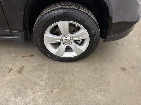 Used 2012 Jeep Compass Sport image 20