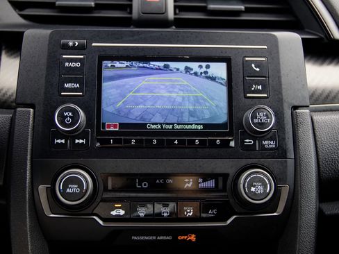 Used 2017 Honda Civic Sport image 30