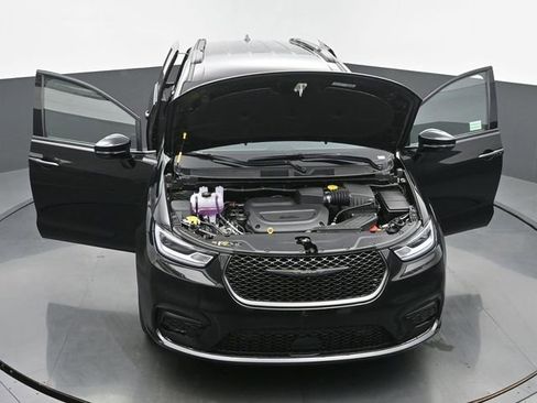 New 2026 Chrysler Pacifica Select w/ S Appearance Package image 63