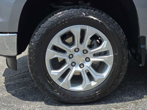Certified 2024 Chevrolet Silverado 1500 LTZ w/ LTZ Premium Package AWD/4WD image 12