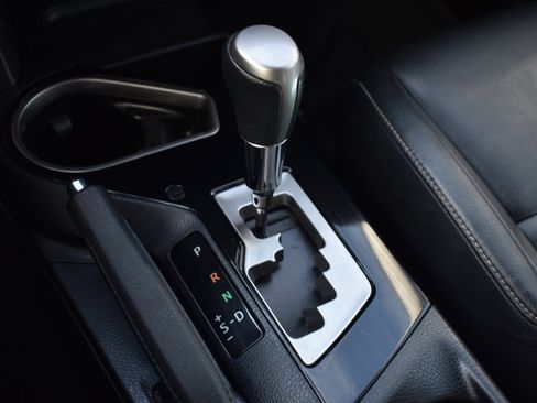 Used 2016 Toyota RAV4 Limited image 27