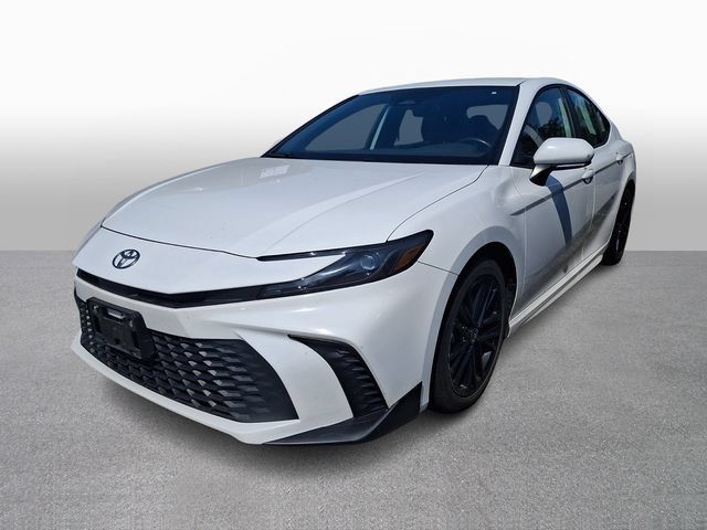 Used 2025 Toyota Camry SE FWD image 1