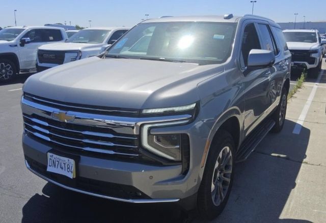 Used 2026 Chevrolet Tahoe LT w/ Comfort Package AWD/4WD image 3