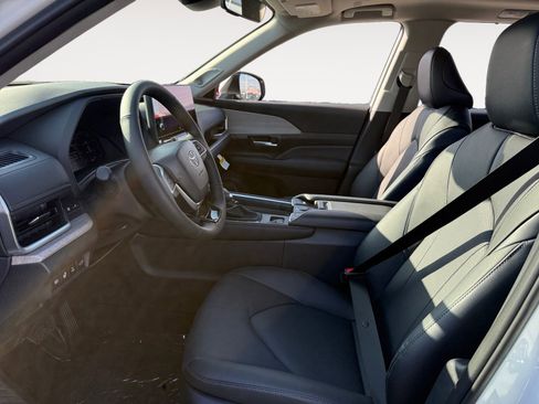 New 2026 Toyota Grand Highlander AWD Hybrid image 9