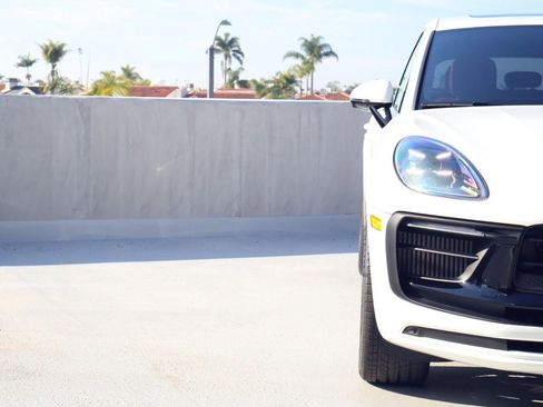 New 2026 Porsche Macan GTS image 12