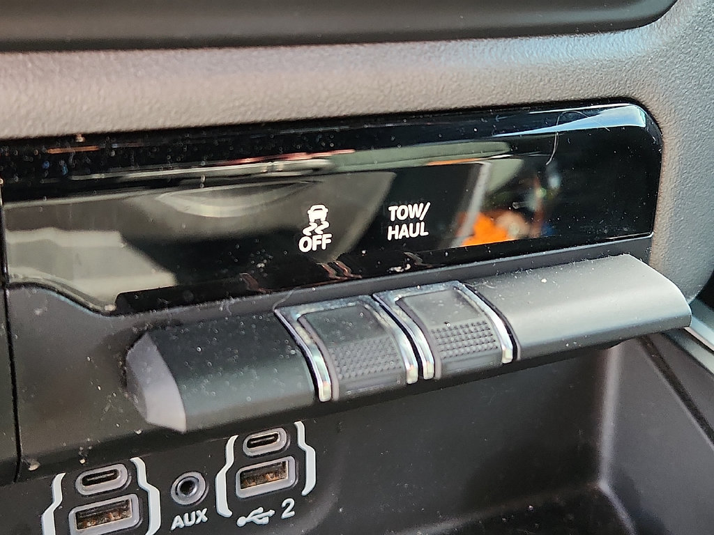 Used 2021 RAM 1500 Big Horn AWD/4WD image 16