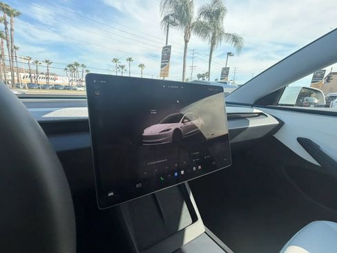 Used 2025 Tesla Model 3 RWD image 17