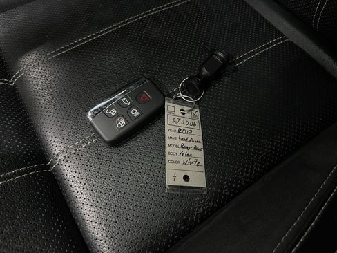 Used 2019 Land Rover Range Rover Velar R-Dynamic SE AWD/4WD image 37