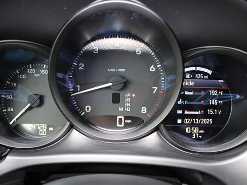 Used 2022 Porsche Macan image 8