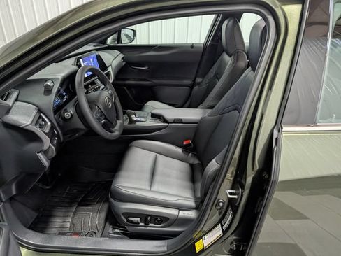 Used 2025 Lexus UX 300h AWD w/ Cold Area Package image 15