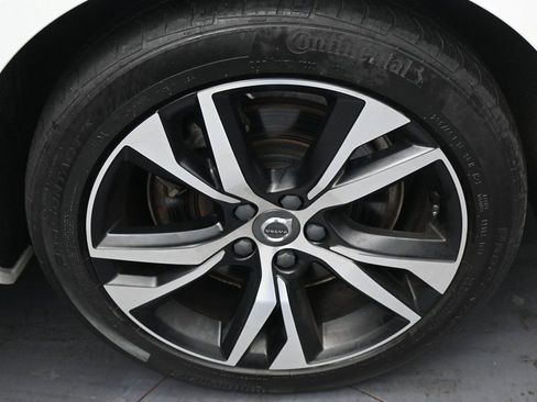 Used 2022 Volvo S60 T8 Inscription image 40