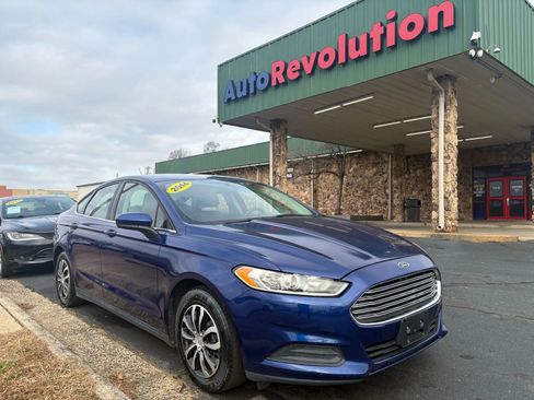 Used 2014 Ford Fusion S image 1