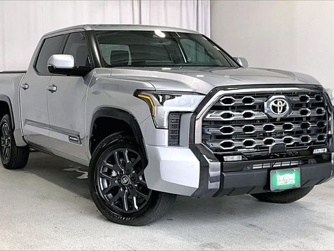 Used 2025 Toyota Tundra Platinum AWD/4WD image 34
