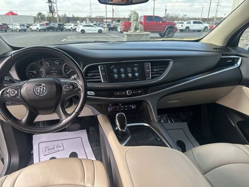 Used 2019 Buick Enclave Essence image 10