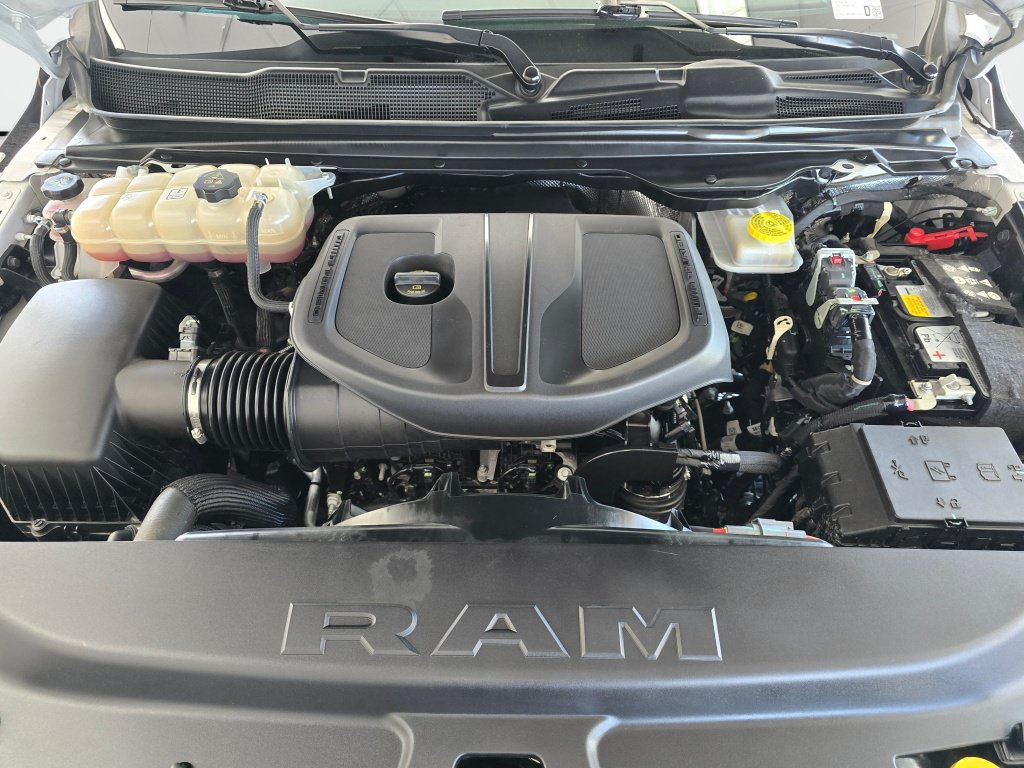 Used 2025 RAM 1500 Big Horn AWD/4WD image 12