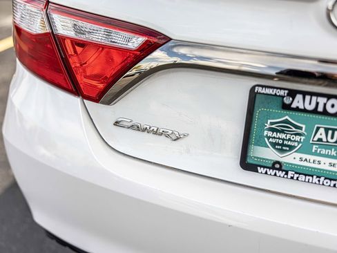 Used 2017 Toyota Camry SE FWD image 16