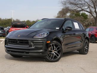 Used 2025 Porsche Macan video 1