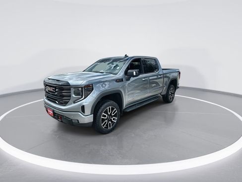 Used 2025 GMC Sierra 1500 AT4 w/ AT4 Premium Package AWD/4WD image 4