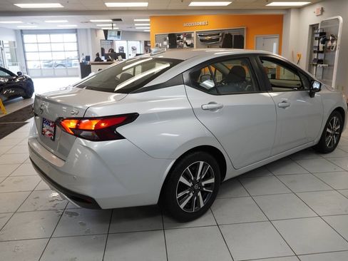 Used 2021 Nissan Versa SV image 13