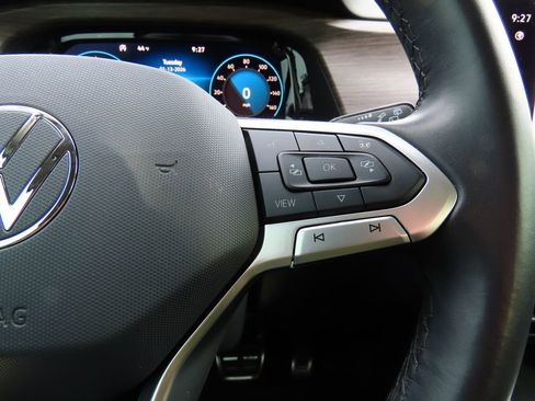 Certified 2024 Volkswagen Atlas SEL Premium R-Line image 37